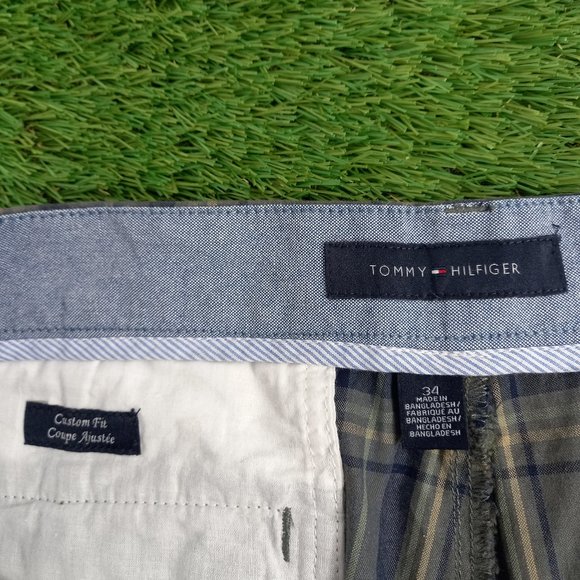 TOMMY HILFIGER plaid custom fit shorts - Picture 4 of 4
